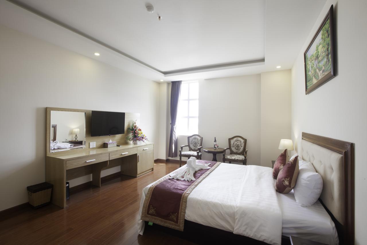 Khanh Linh Hotel Плейку Экстерьер фото