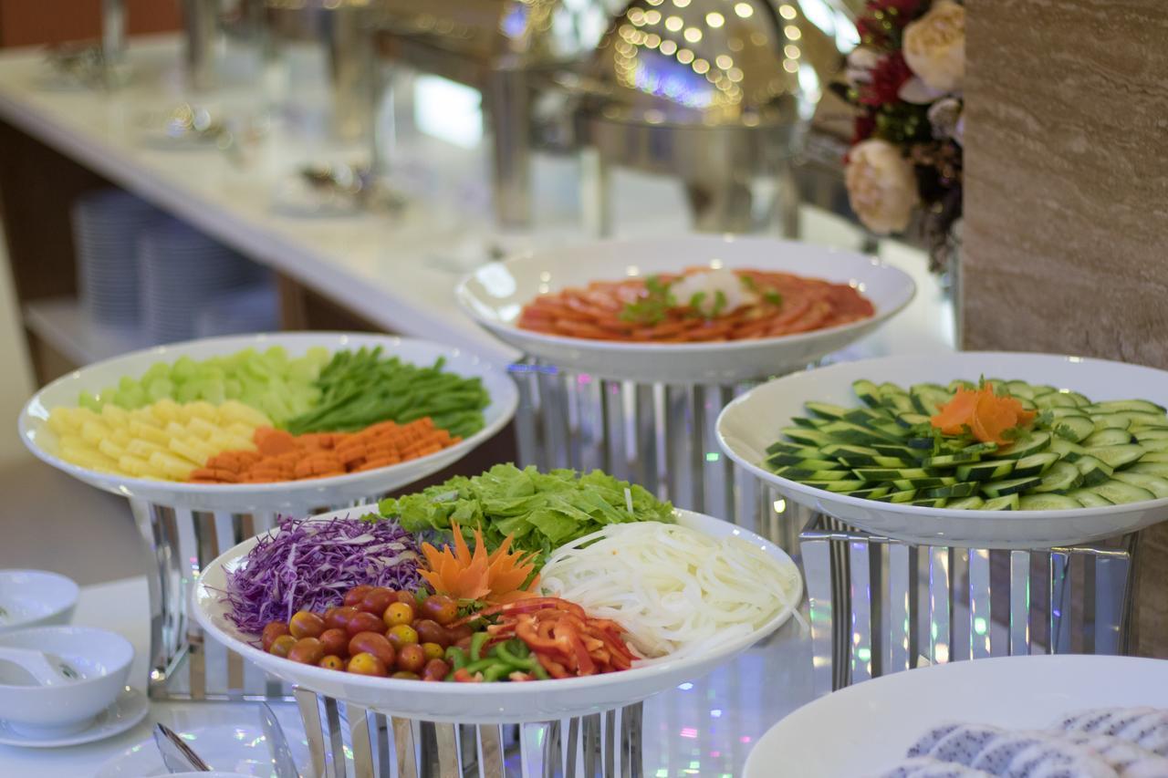 Khanh Linh Hotel Плейку Экстерьер фото