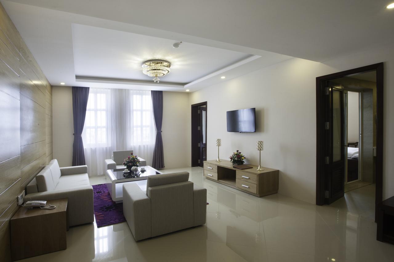 Khanh Linh Hotel Плейку Экстерьер фото