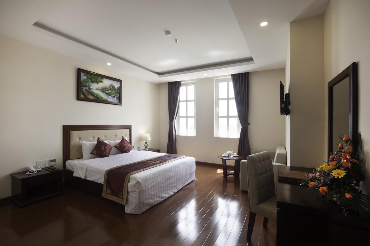 Khanh Linh Hotel Плейку Экстерьер фото